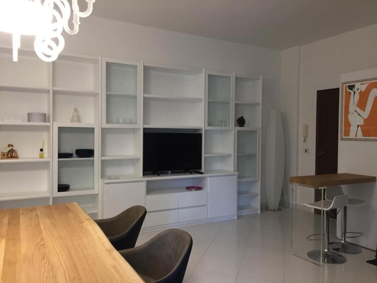 Comodo Appartamento In Pieno Centro Iun P1868 Cagliari Eksteriør billede